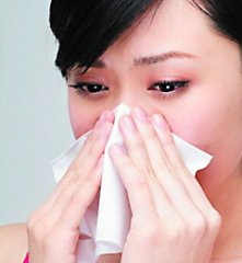 预示鼻中隔偏曲的症状是哪些?